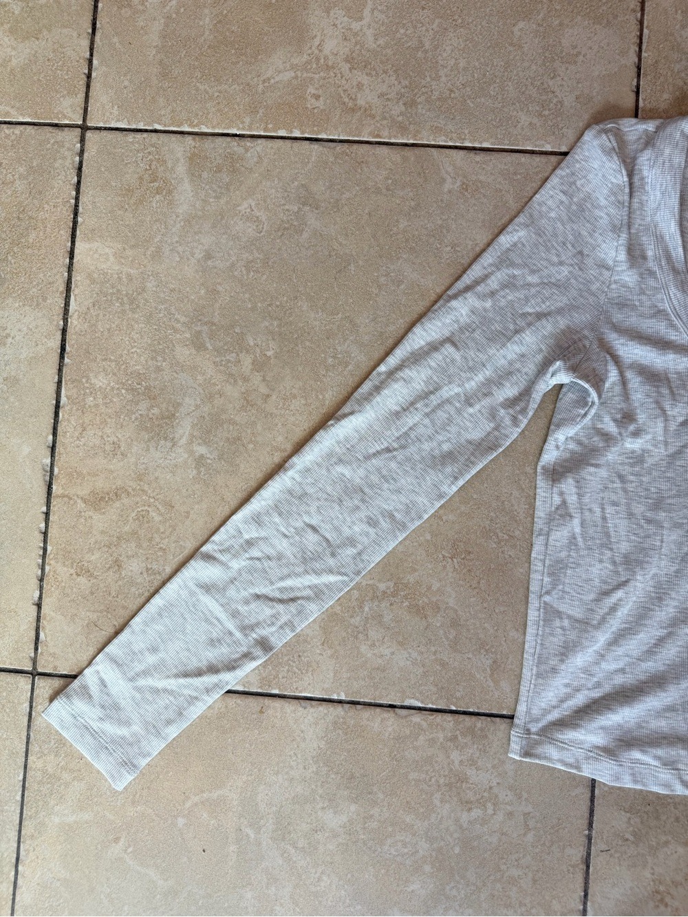Vuori Pose Scoop Tee Long Sleeve White Heather Grey L NWT Ribbed - Picture 5 of 9